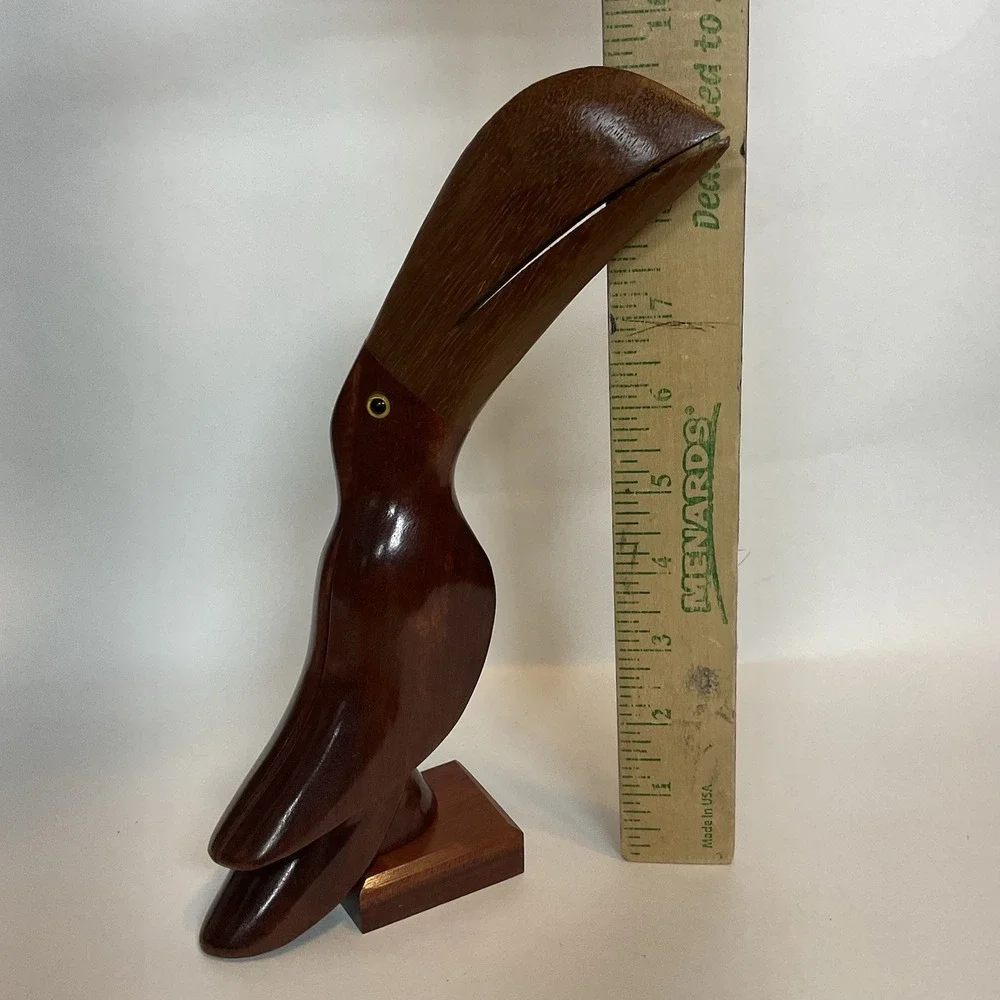Vintage Brazil Wood Hand Carved Toucan Sculpture Figurine Statue Glass Eyes 9,5